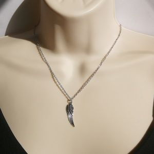 Handmade: Silver Wing Pendant Necklace